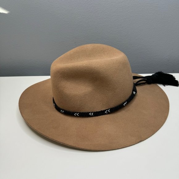 AMERICAN EAGLE tan wool hat with tassel trim OS - Picture 2 of 5